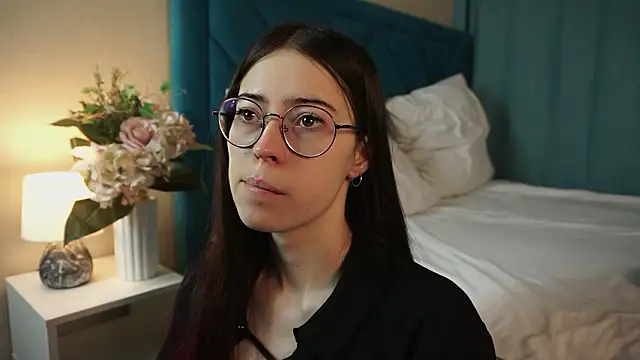 Snapshot of ywixos chatting on February 2026 02:00:02 PM ywixos online show from February 2026 02:00:02 PM