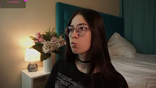 Snapshot of ywixos chatting on February 2026 02:25:01 PM ywixos online show from February 2026 02:25:01 PM