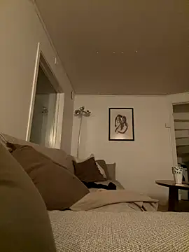 latina-pene online show from October 2025 04:52:02 PM