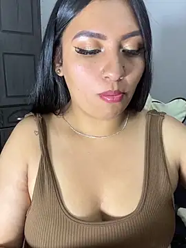 Issa Santana online show from October 2025 07:36:02 PM