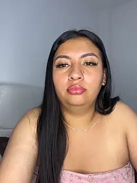 Snapshot of Issa_Santana chatting on May 2026 10:28:02 PM Issa Santana online show from May 2026 10:28:02 PM
