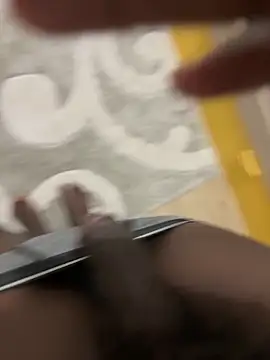 Madux12 online show from February 2026 12:12:01 AM