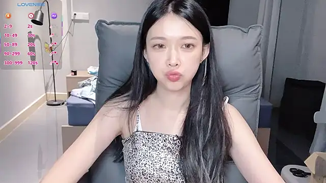 NiNi-baby520 online show from November 2025 03:30:02 PM