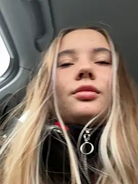 StephanieMur online show from October 2025 04:20:02 AM