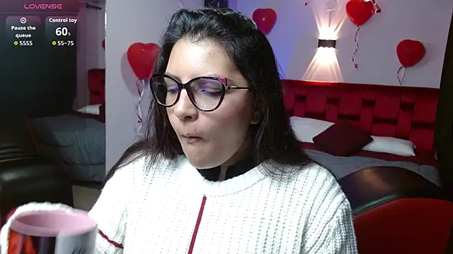 Snapshot of Sahamara_07 chatting on September 2025 01:12:02 PM Sahamara 07 online show from September 2025 01:12:02 PM