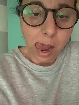 LupeLok online show from October 2025 06:16:02 PM