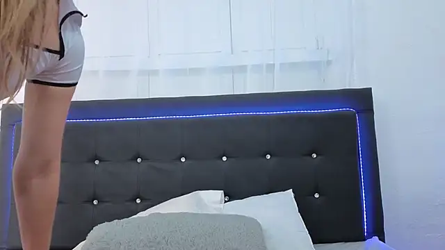 Angiehuston1 online show from September 2025 02:19:01 PM