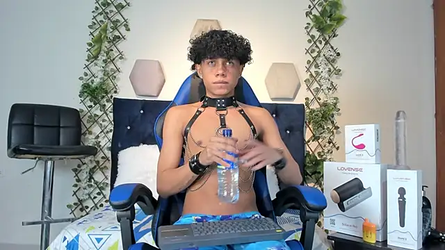  taylor black online show from November 2025 12:33:01 AM