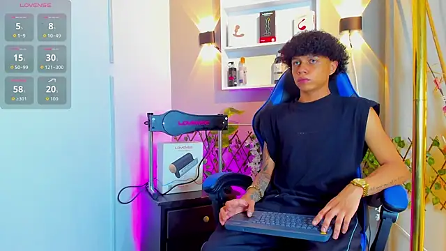 Snapshot of _taylor_black chatting on July 2026 10:24:02 PM taylor black online show from July 2026 10:24:02 PM