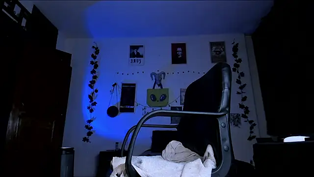 Snapshot of kattusauruss chatting on February 2026 11:44:01 PM kattusauruss online show from February 2026 11:44:01 PM