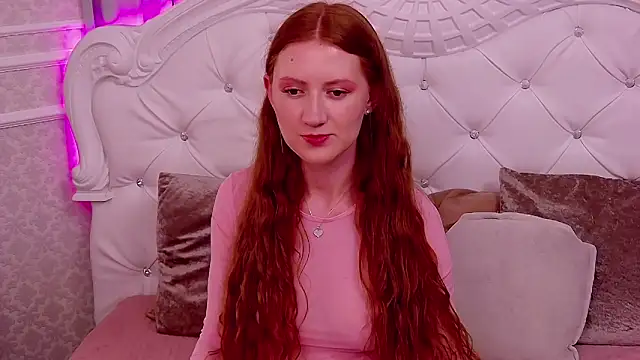 SaraMoor online show from October 2025 06:16:02 PM