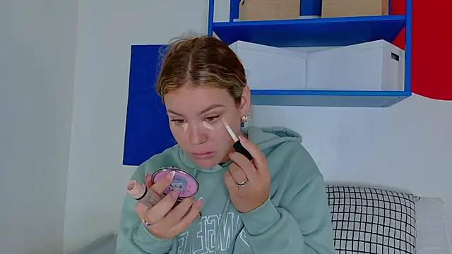 BelaMiller  online show from October 2025 12:26:02 PM