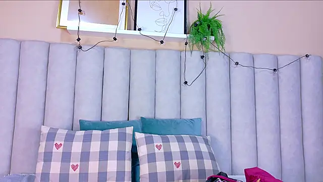 BelaMiller  online show from October 2025 11:44:02 AM