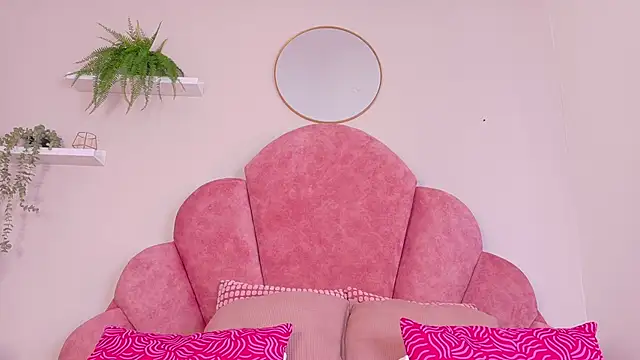 Snapshot of TiffValentinee_ chatting on October 2025 07:36:01 PM TiffValentinee online show from October 2025 07:36:01 PM