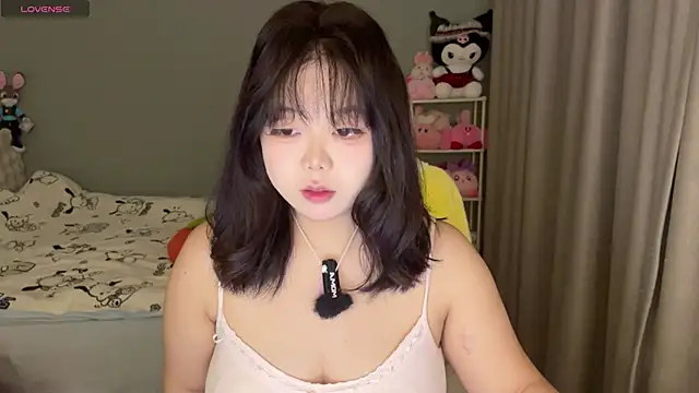 Kittenfishing online show from November 2025 11:42:02 AM