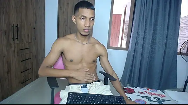 Snapshot of miguelmarcus chatting on October 2025 05:54:02 PM miguelmarcus online show from October 2025 05:54:02 PM