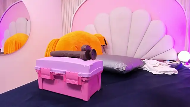 hinata dolly online show from November 2025 12:16:01 PM