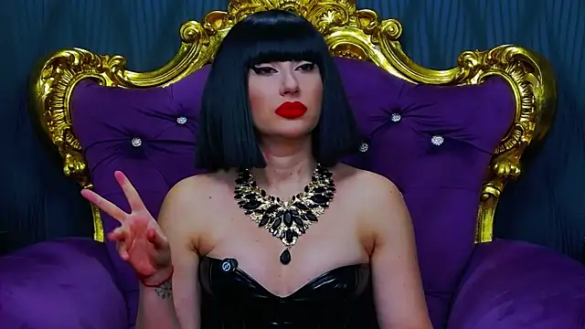 LaraMaeve online show from December 2025 06:52:01 AM