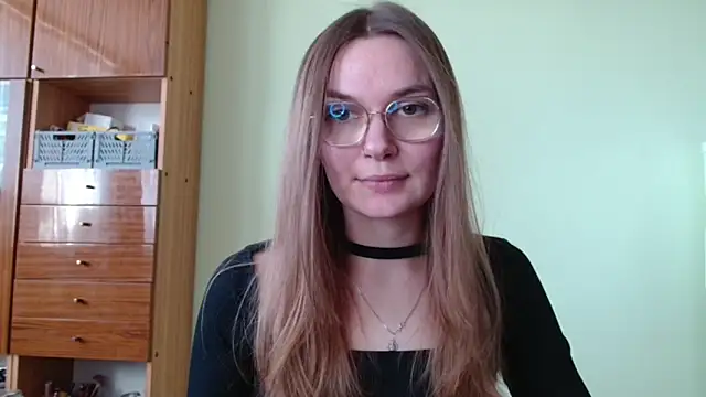 LooveELLYx online show from October 2025 01:22:02 PM