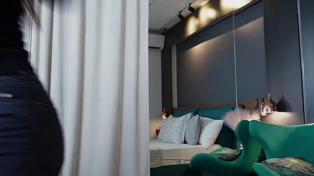 EmilyTrix online show from April 2026 09:28:01 PM