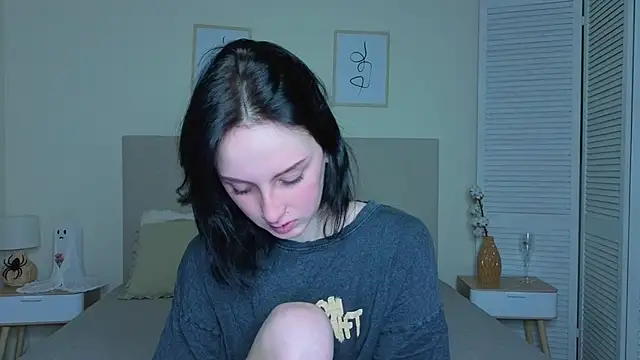 Little moly999 online show from November 2025 04:40:01 AM