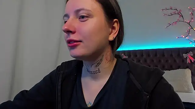 LilaVame online show from October 2025 07:11:02 PM