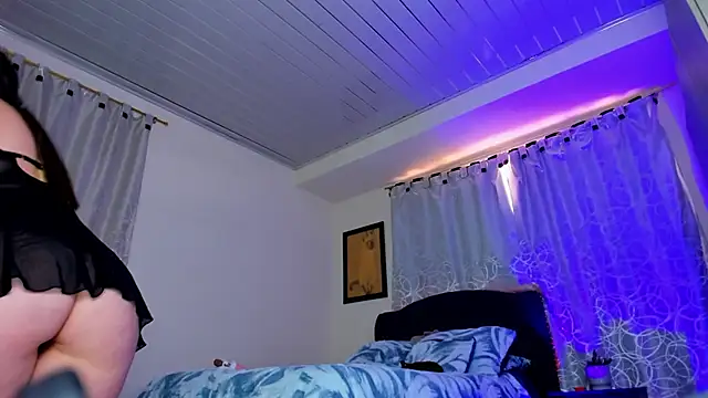 Miss liizz online show from September 2025 07:30:01 PM