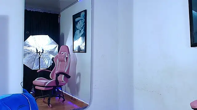 GraceWallace  online show from March 2026 02:04:02 AM