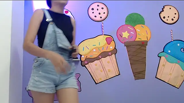 skinnykalitzo18 online show from March 2026 01:51:01 PM