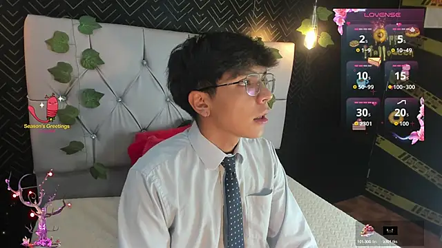 Thiago Kozak online show from October 2025 12:48:02 PM