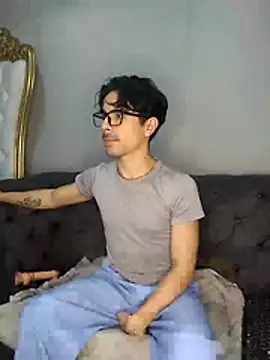 BryCams3 online show from November 2025 09:58:01 PM