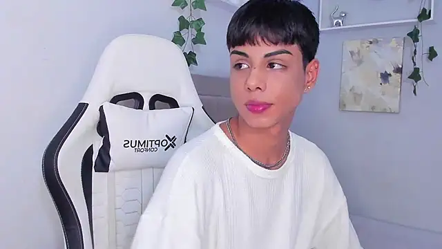 Thomas wil online show from October 2025 06:13:02 AM