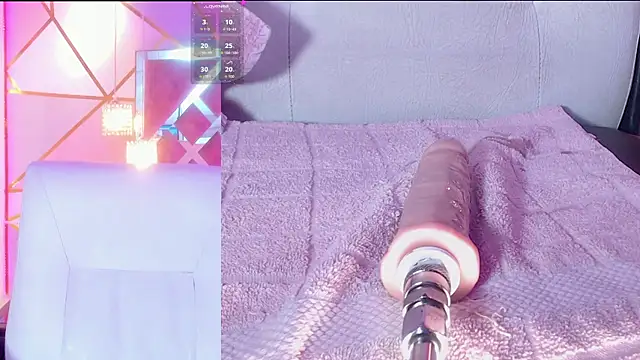 Snapshot of LizzieCutie_ chatting on May 2026 01:01:01 AM LizzieCutie online show from May 2026 01:01:01 AM