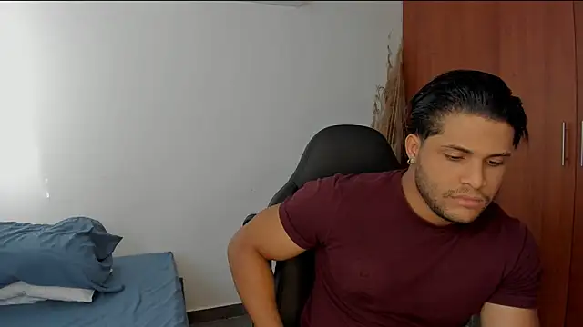 Evansdark1 online show from April 2026 10:01:02 PM