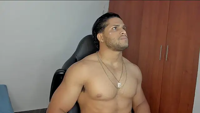 Evansdark1 online show from April 2026 10:57:02 PM