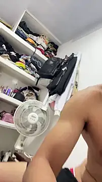 RobinLenoxx online show from April 2026 02:48:02 PM