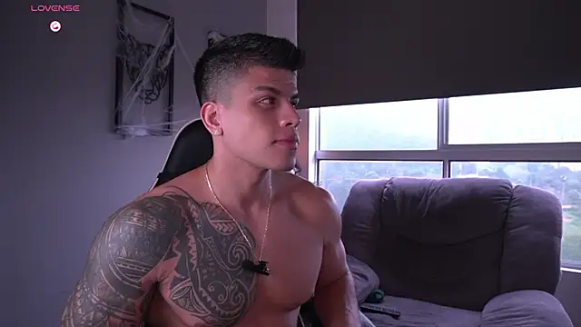 tyler muscle1 online show from October 2025 12:37:02 PM