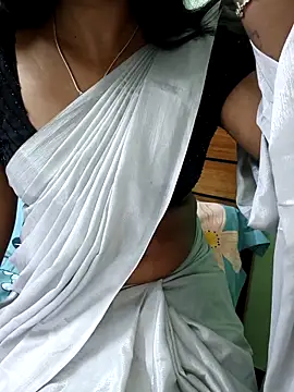 Snapshot of Laxmipriyatamil chatting on May 2026 11:14:02 PM Laxmipriyatamil online show from May 2026 11:14:02 PM