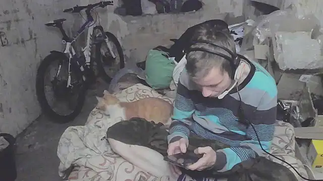 makarov1993 online show from October 2025 05:56:01 PM