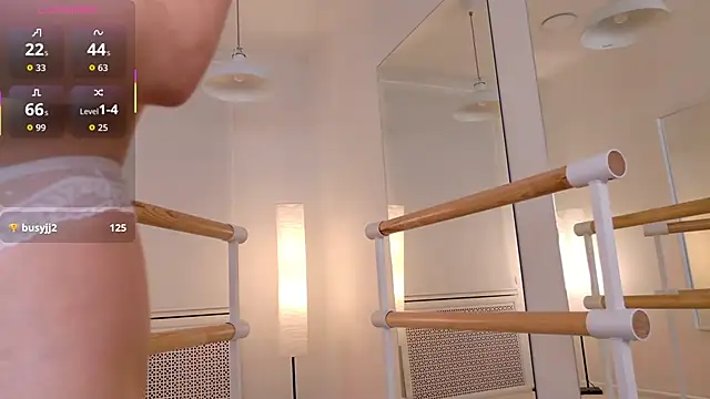 chloe dreammm online show from November 2025 02:54:01 PM