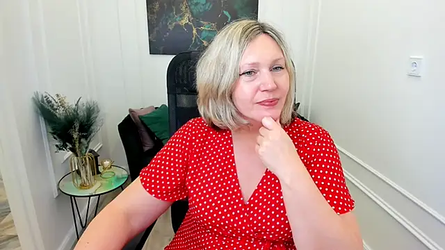NinaStarle online show from June 2026 12:40:01 PM