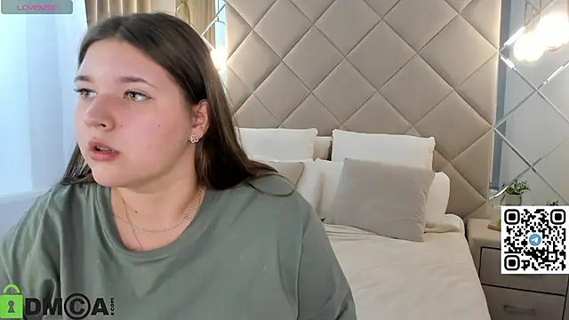 Chloee White online show from October 2025 07:05:02 AM