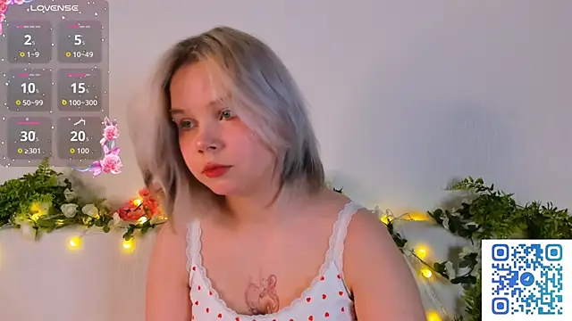 Snapshot of girlllsooft chatting on October 2025 07:11:01 PM girlllsooft online show from October 2025 07:11:01 PM