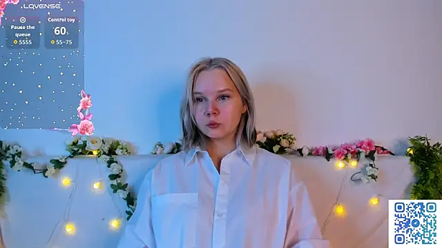 Snapshot of girlllsooft chatting on November 2025 02:15:02 AM girlllsooft online show from November 2025 02:15:02 AM