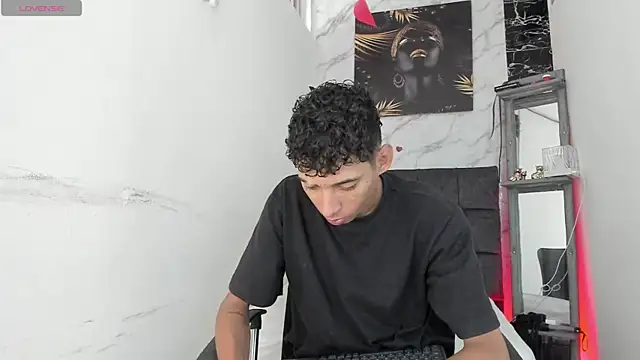 afrodita n ares online show from November 2025 07:19:02 PM