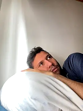 Michaell Spinelly online show from September 2025 03:59:01 PM