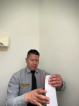 Manu0586 online show from April 2026 07:07:02 PM