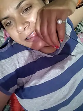 Snapshot of couple_71 chatting on May 2026 07:27:02 AM couple 71 online show from May 2026 07:27:02 AM