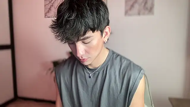 sweettaaron01 online show from May 2026 12:26:02 AM