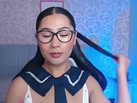 evelyn ch  online show from September 2025 10:41:01 AM